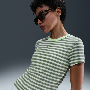 Tričko Nike Nike Sportswear Chill Knit Striped Slim-Fit T-Shirt Zelené | HF9524-360, 0