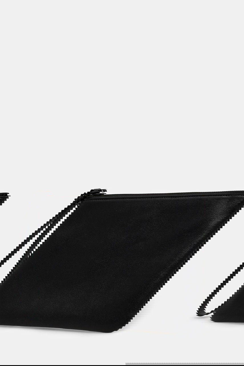 Kabelka Common Projects Small Flat Leather Pouch Čierna | 9187.7547, 1
