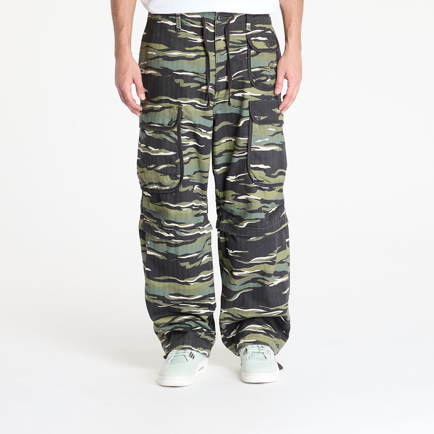 Cargo nohavice Vans LX Terrain Cargo Pant Camo Rôznofarebný | VN000MECCMA1, 0