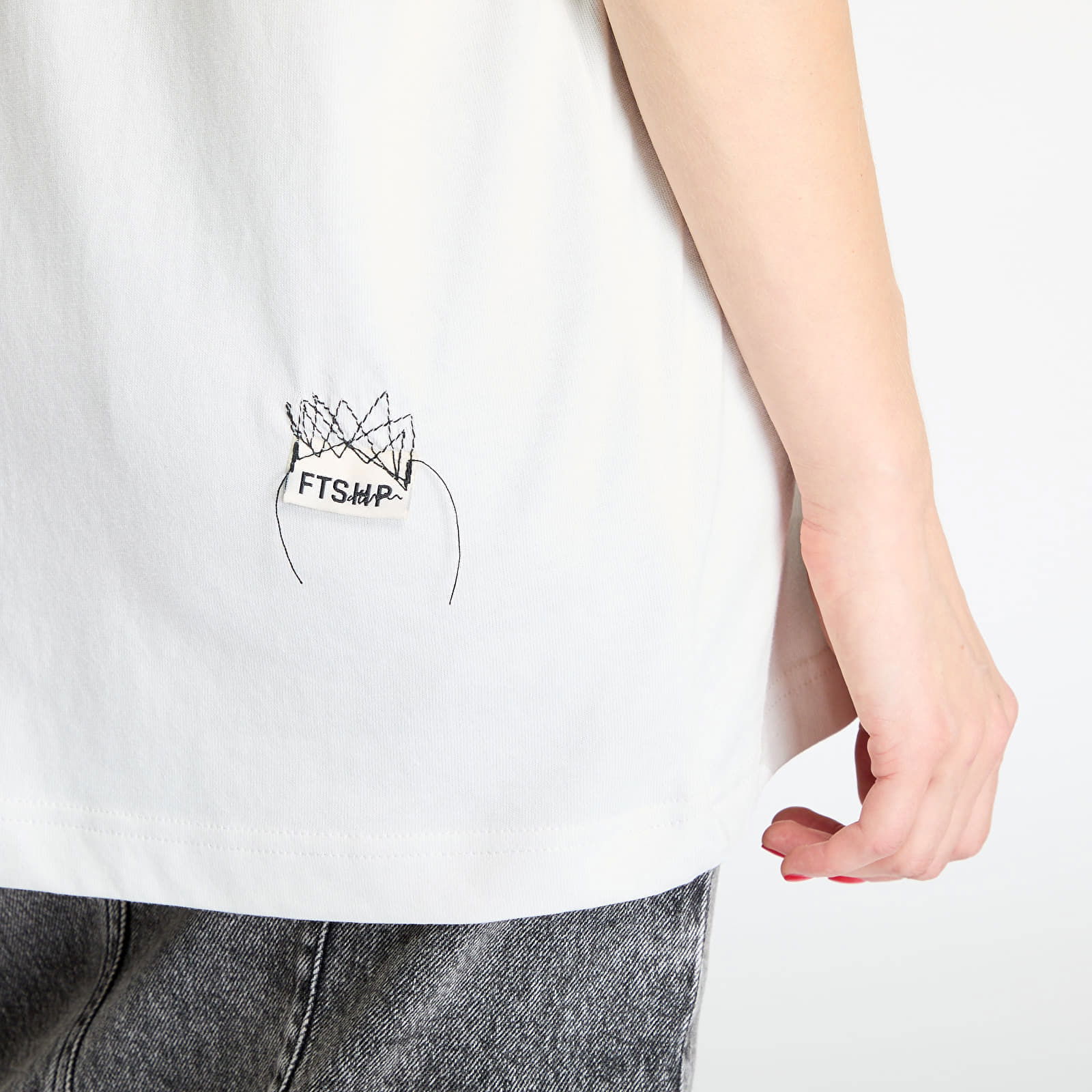 FTSHP Handful T-Shirt UNISEX White XS