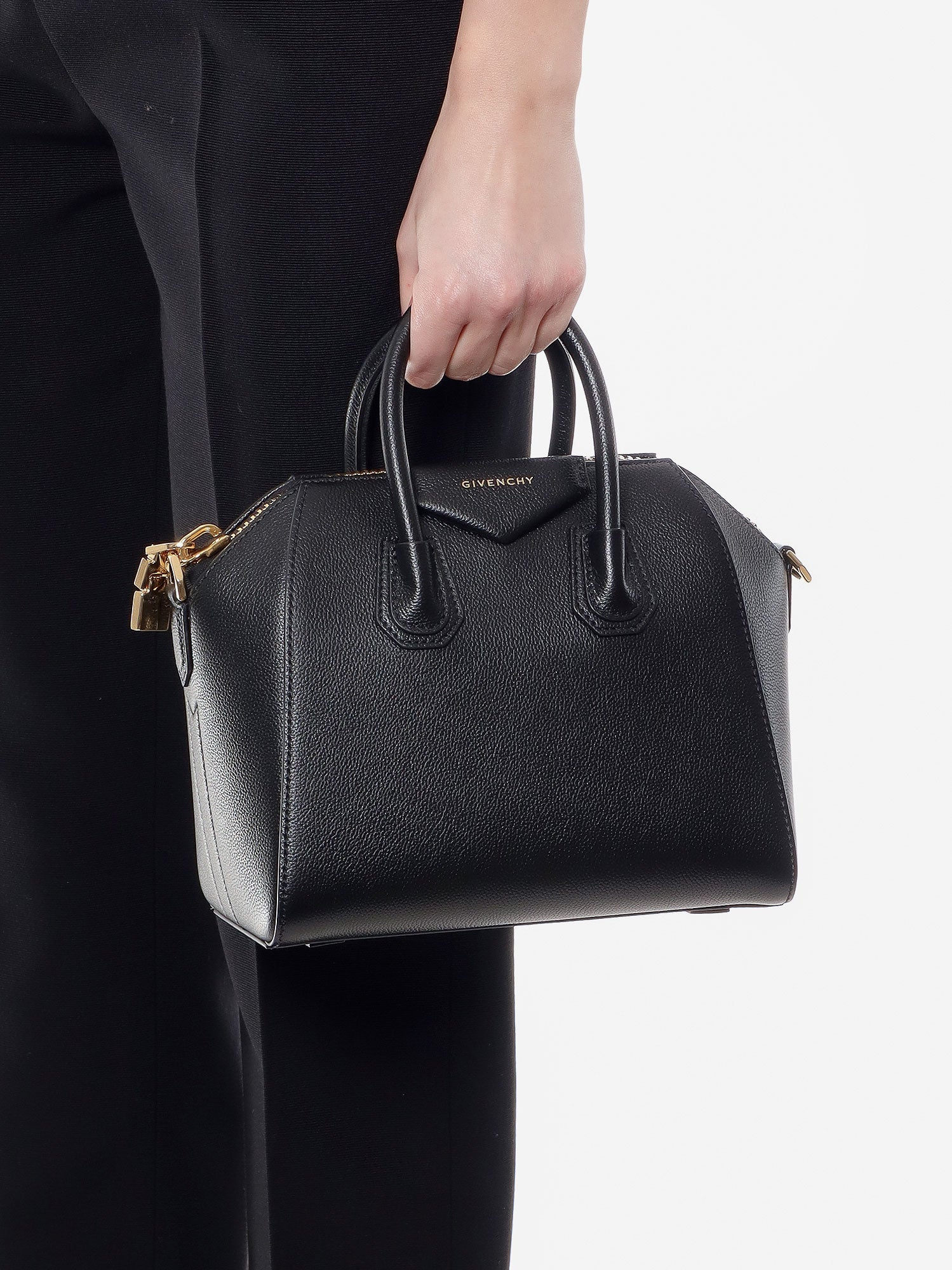 Kabelka Givenchy Givenchy Antigona Mini Leather Satchel Bag Čierna | BB50TNB20R001, 1