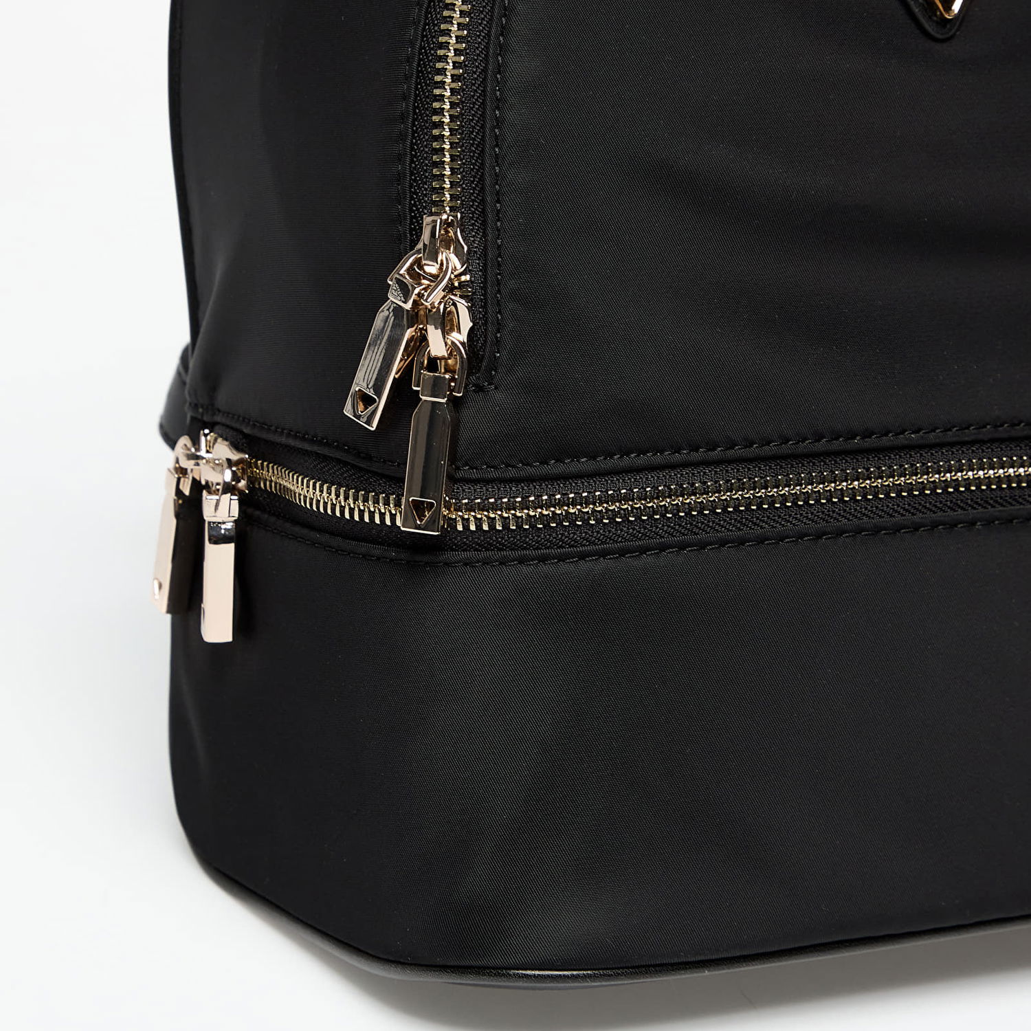 Batoh GUESS GUESS Follie Small Backpack Čierna | TWNN9676032-BLA, 1