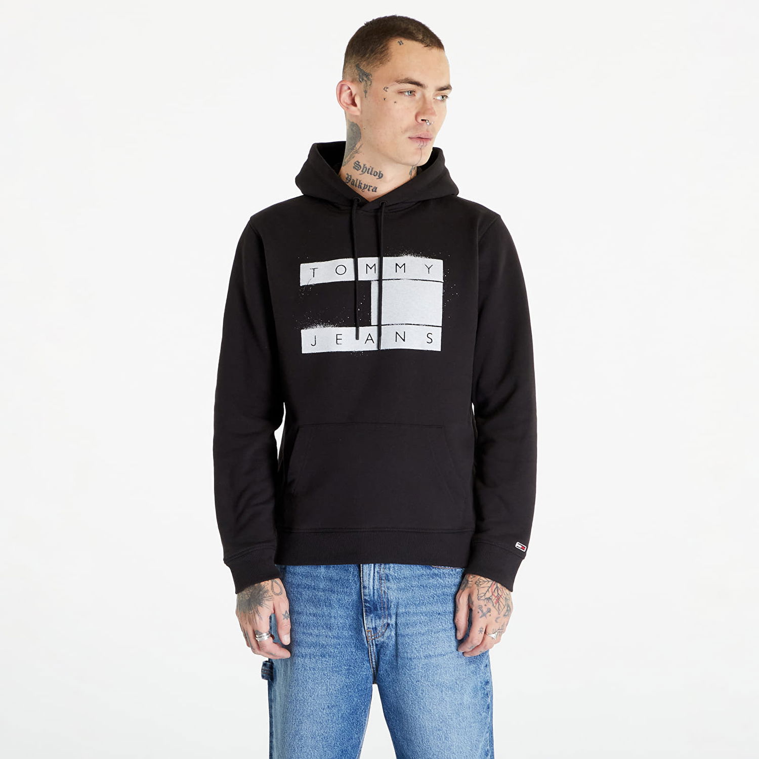 Mikina Tommy Hilfiger Tommy Jeans Regular Flag Spray Hoodie Black Čierna | DM0DM17911 BDS, 0