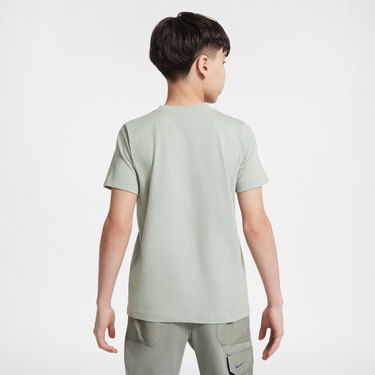 Tričko Nike Nike Sportswear T-Shirt (Older Kids) Zelené | HV6970-370, 1