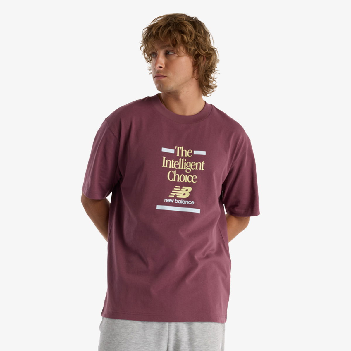 Tričko New Balance Athletics Relaxed Fit Graphic Tee Vínová | MT43552-FDP, 0