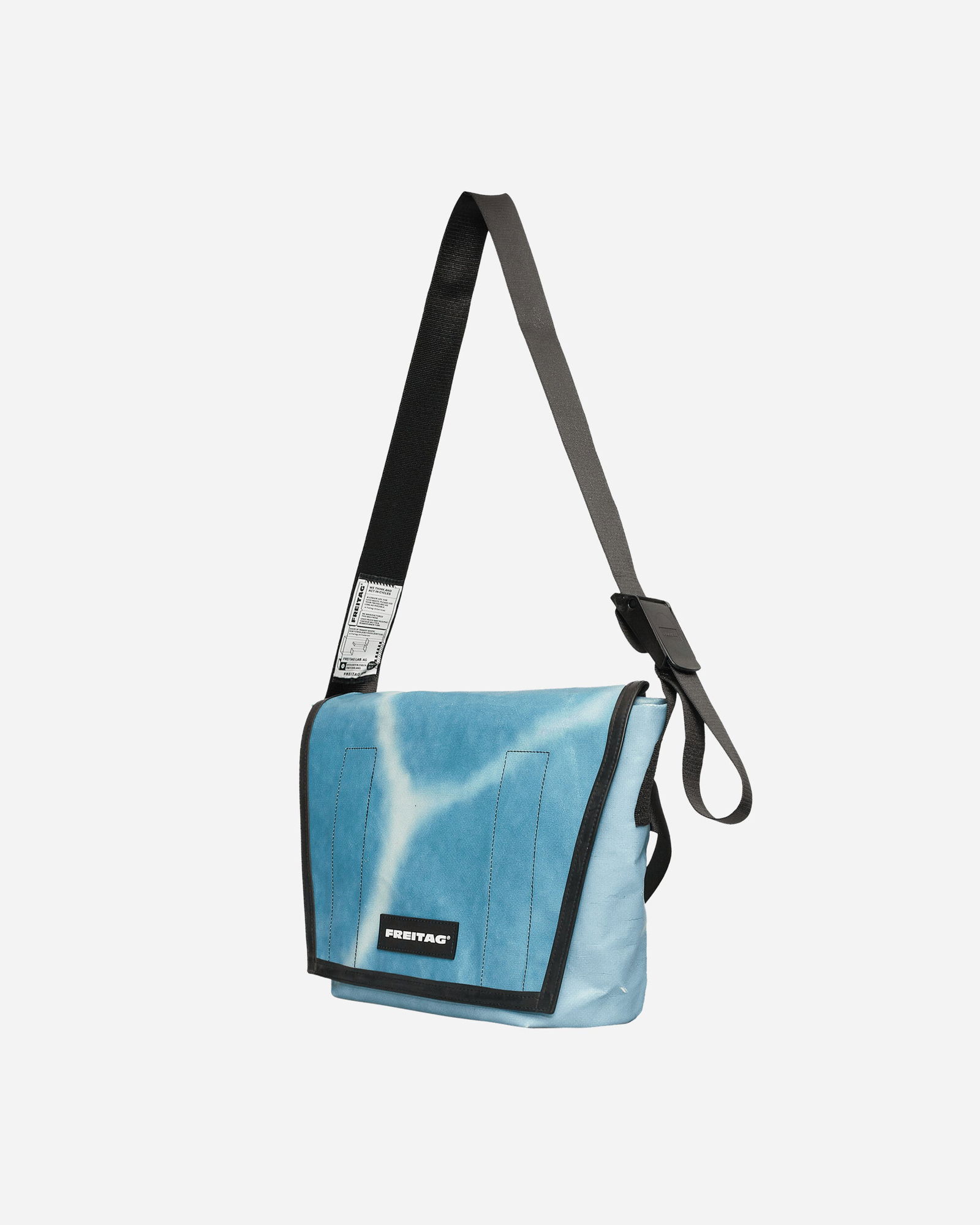 Dexter Slim Messenger Bag