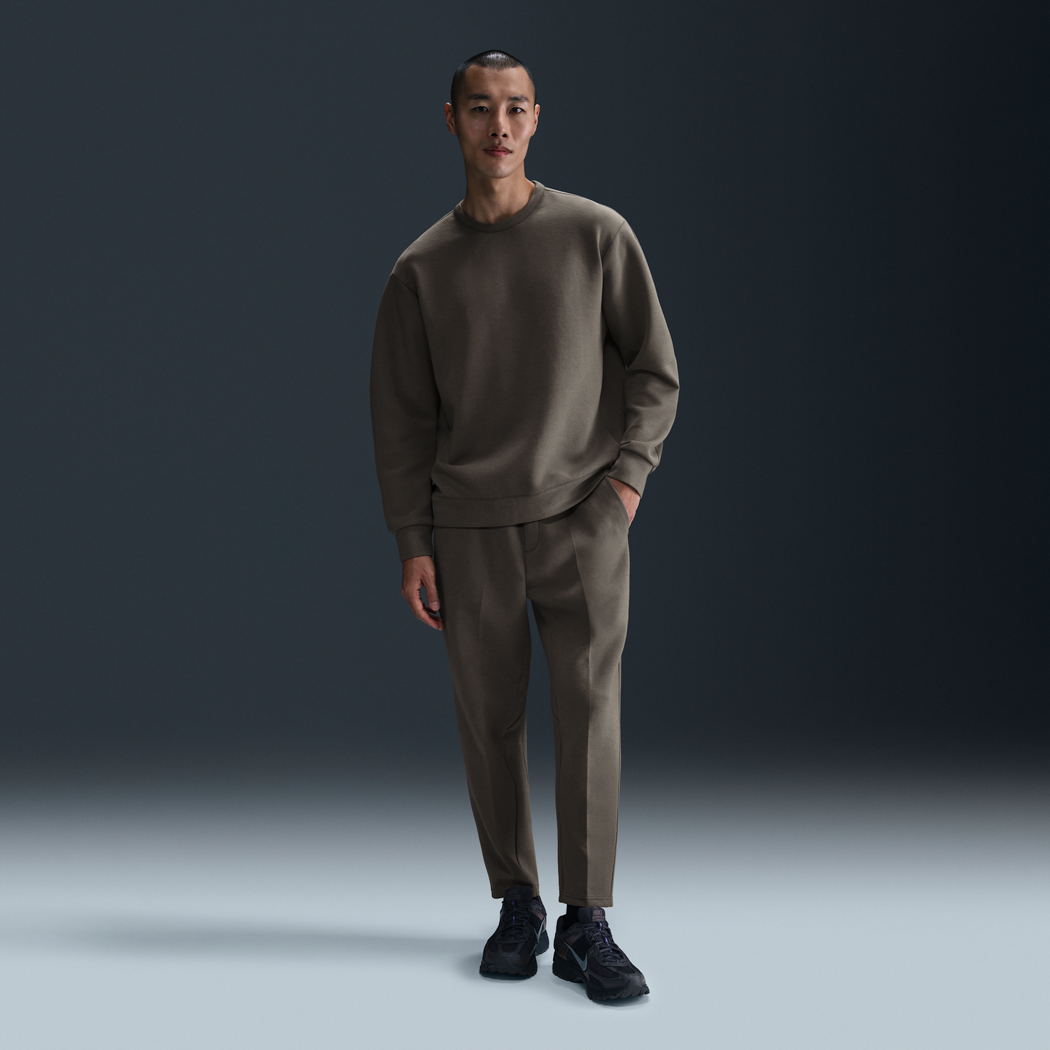 Sveter Nike Dri-FIT 24.7 Impossibly Soft Crewneck Sweatshirt Hnedá | HQ6964-289, 1