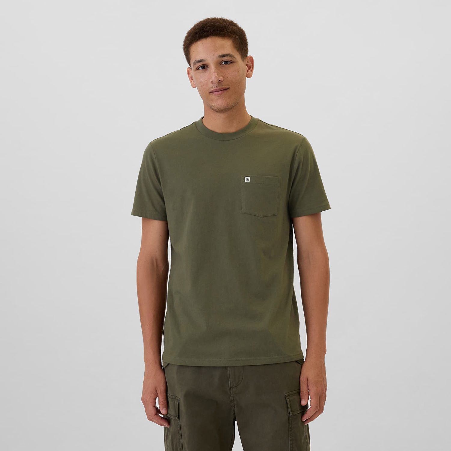 Tričko GAP T-shirt Logo Pocket Tee Olive Night S Zelené | 857901-11, 0