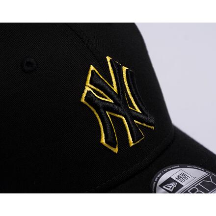 9FORTY MLB Team Outline New York Yankees Black / Pineapple One Size