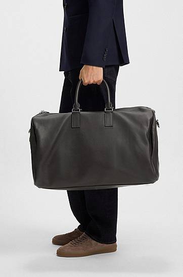 Cestovná taška BOSS BECKHAM x BOSS Grained Leather Holdall with Address Tag Čierna | 50549409, 1