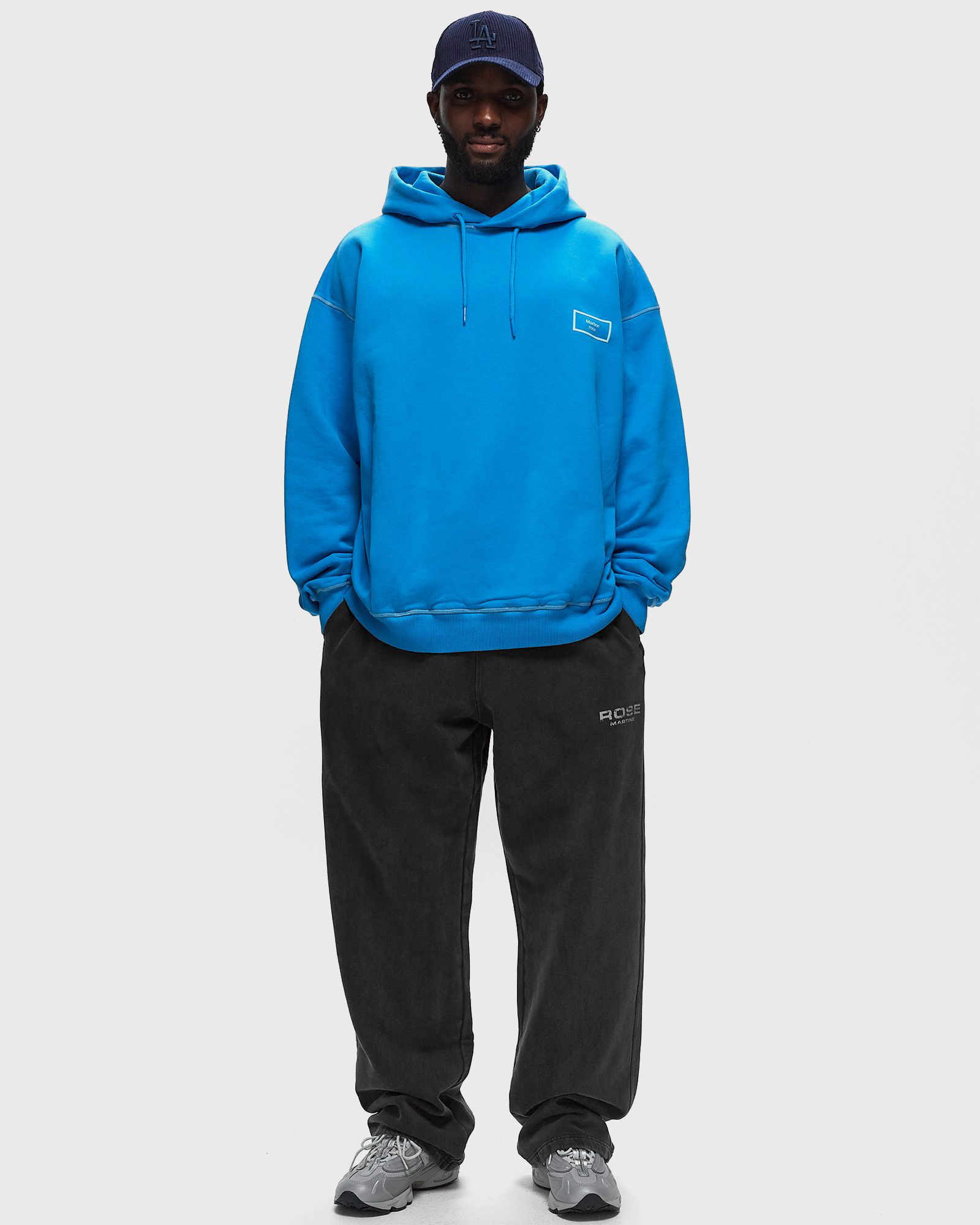 CLASSIC HOODIE