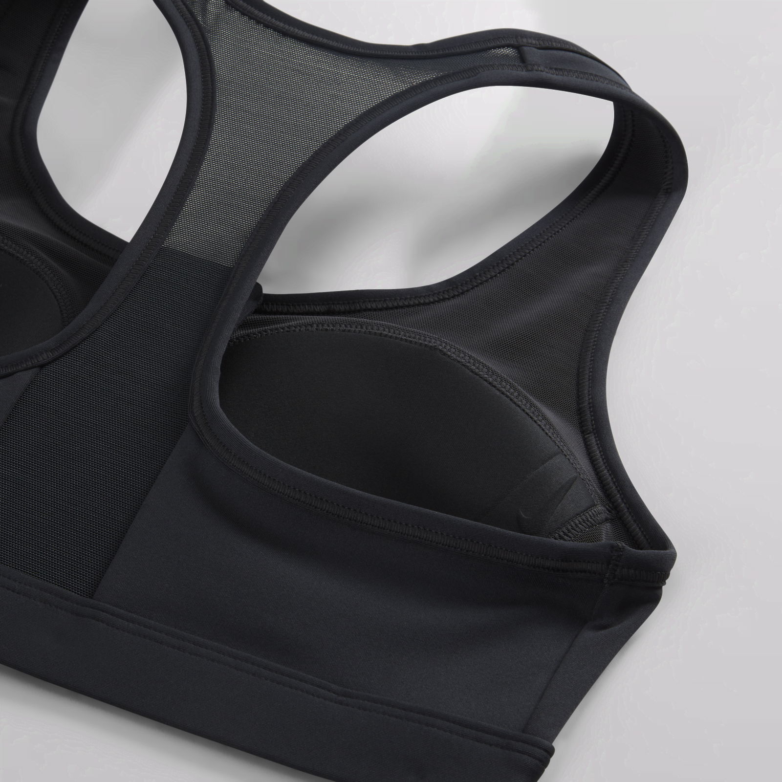 Swoosh Front Zip Medium-Support Padded Sports Bra