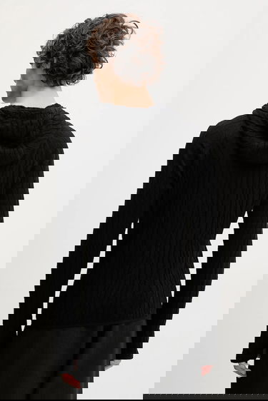 Sveter HELIOT EMIL Heliot Emil Lightweight Textured Hoodie Čierna | SS25.M.07.070.BLK01, 2