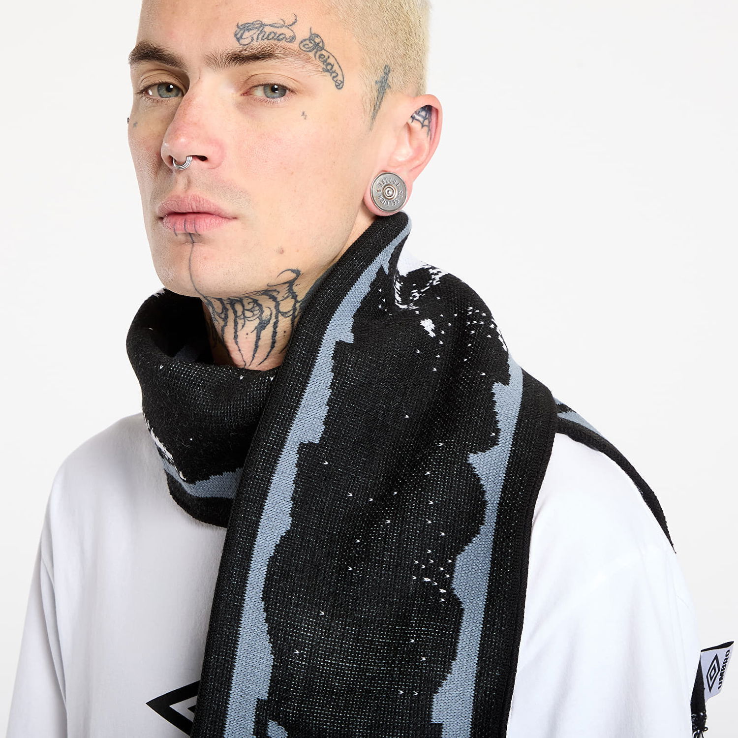 Šál Umbro Cult Unity SPYCAM Scarf Rôznofarebný | UBMW232YA11 BLK0028, 1