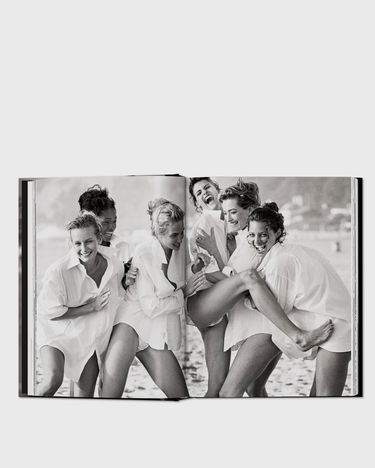 Kniha a časopis TASCHEN On Fashion Photography by Peter Lindbergh Rôznofarebný | 978-3-8365-8250-6, 1