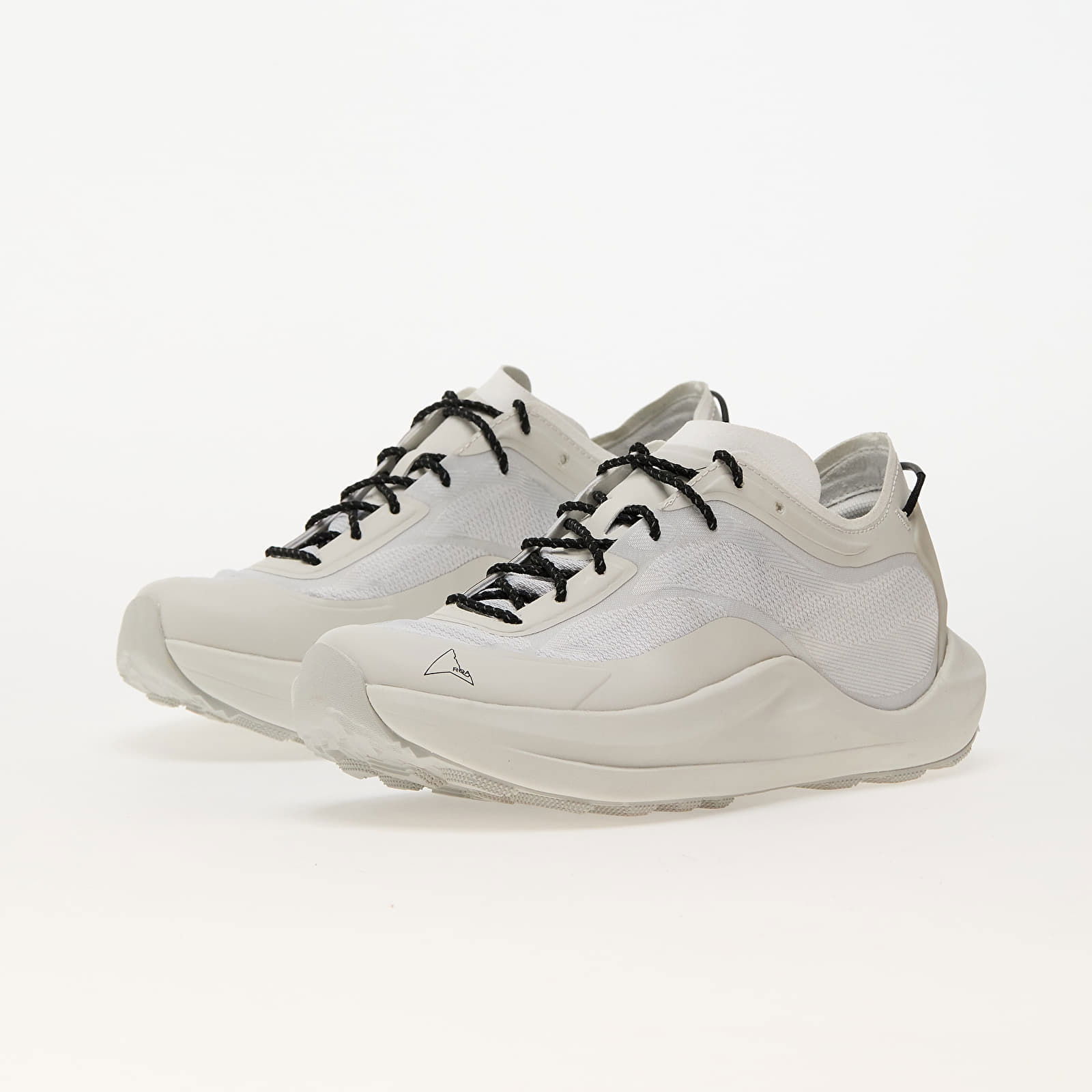 Sella Off White