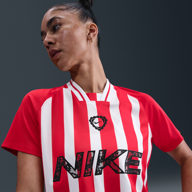 Crop Top Nike Nike Sportswear Cropped Short Sleeve T-Shirt Červená | IM0326-657, 2