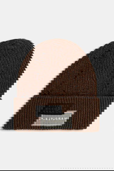 Kulicha Maison Margiela MM6 Maison Margiela Distressed Wool Ribbed Knit Beanie Hnedá | SH0TB0001.M13138.142M, 0