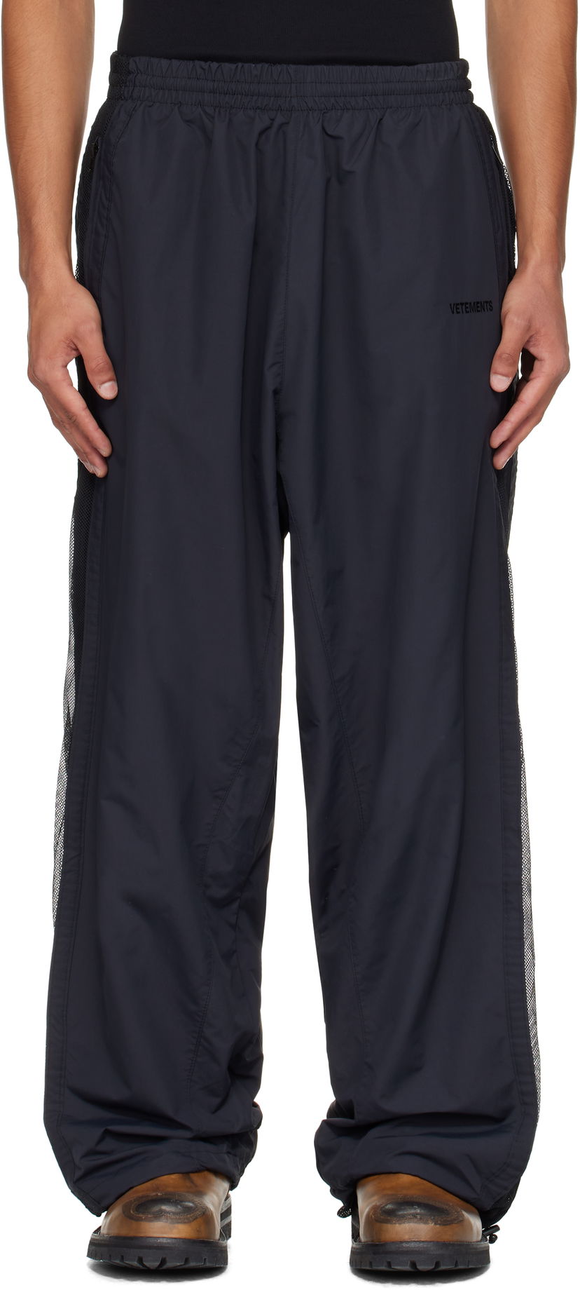 Tepláky VETEMENTS VETEMENTS Mesh Panel Track Pants Čierna | UH76GP700B