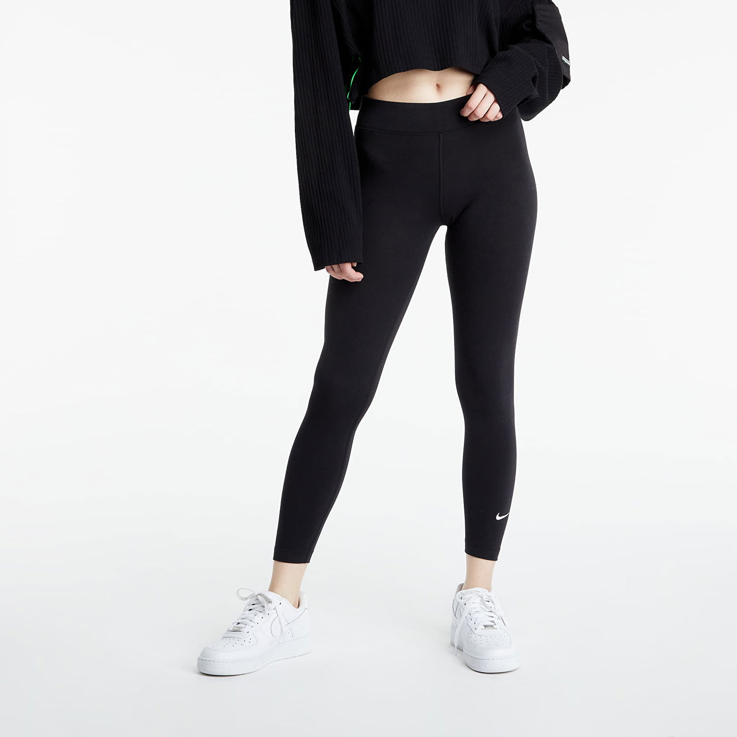 Legíny Nike Sportswear Essential 7/ 8 Mid-Rise Leggings Čierna | CZ8532-010, 0