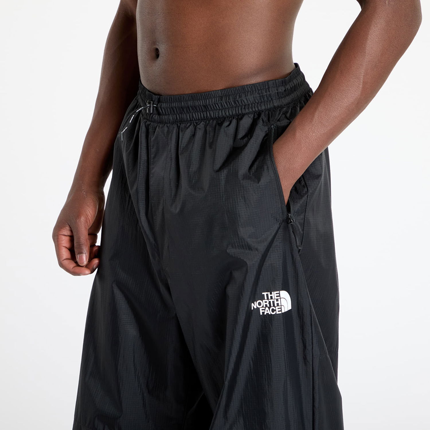 Cargo nohavice The North Face Wind Track Pants Čierna | NF0A8BJQJK31, 1