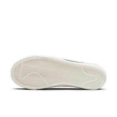 Tenisky a topánky Nike Blazer Low '77 Jumbo W Biela | DQ1470-106, 1