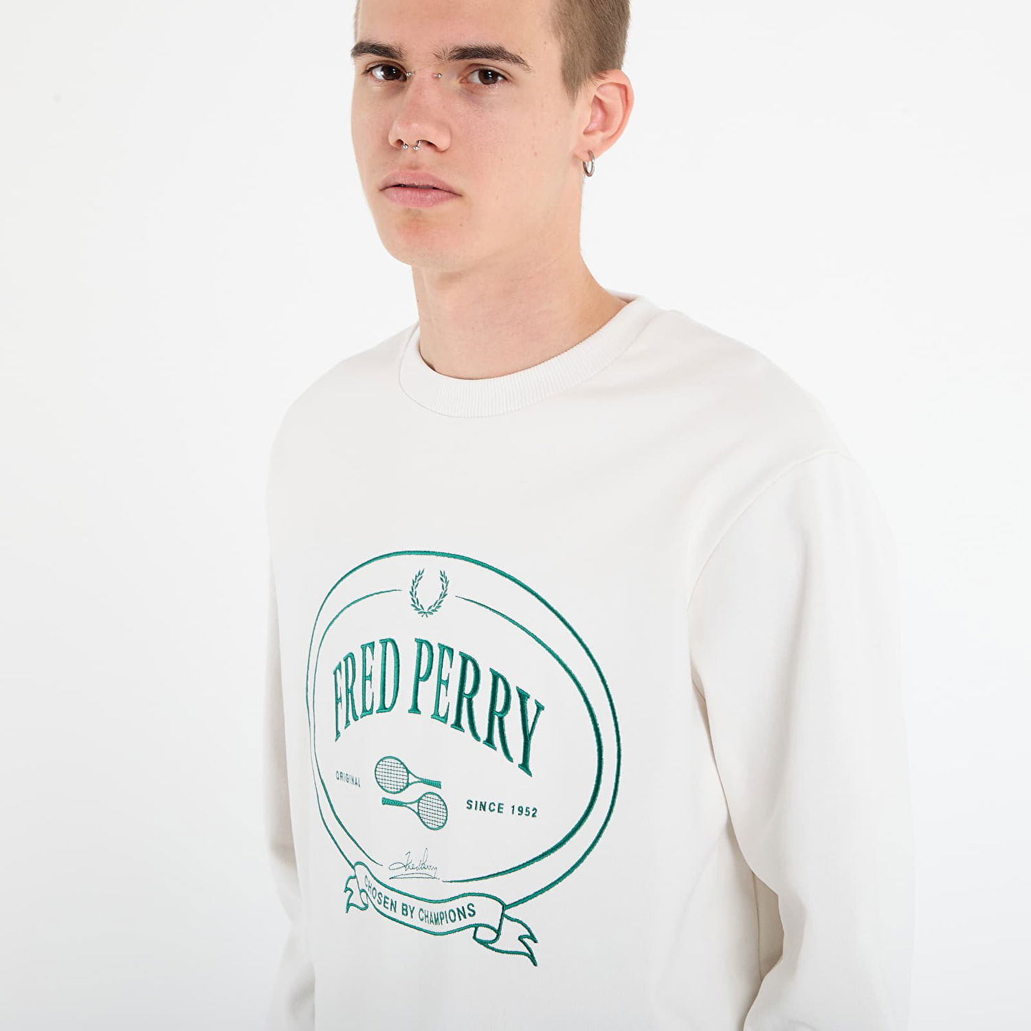 Mikina Fred Perry Fred Perry Chosen By Champions Sweatshirt Biela | M1605 129, 1