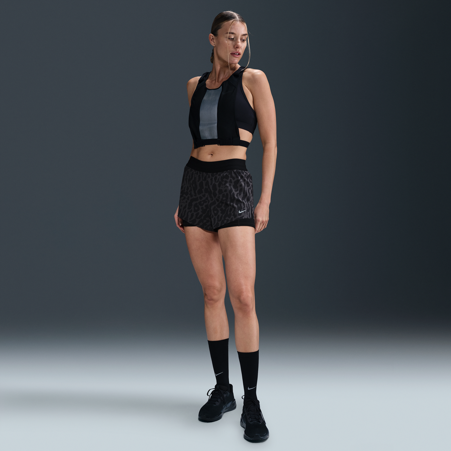 Šortky Nike Swift Dri-FIT 2-in-1 Mid-Rise Printed Running Shorts Čierna | IB5847-010, 1