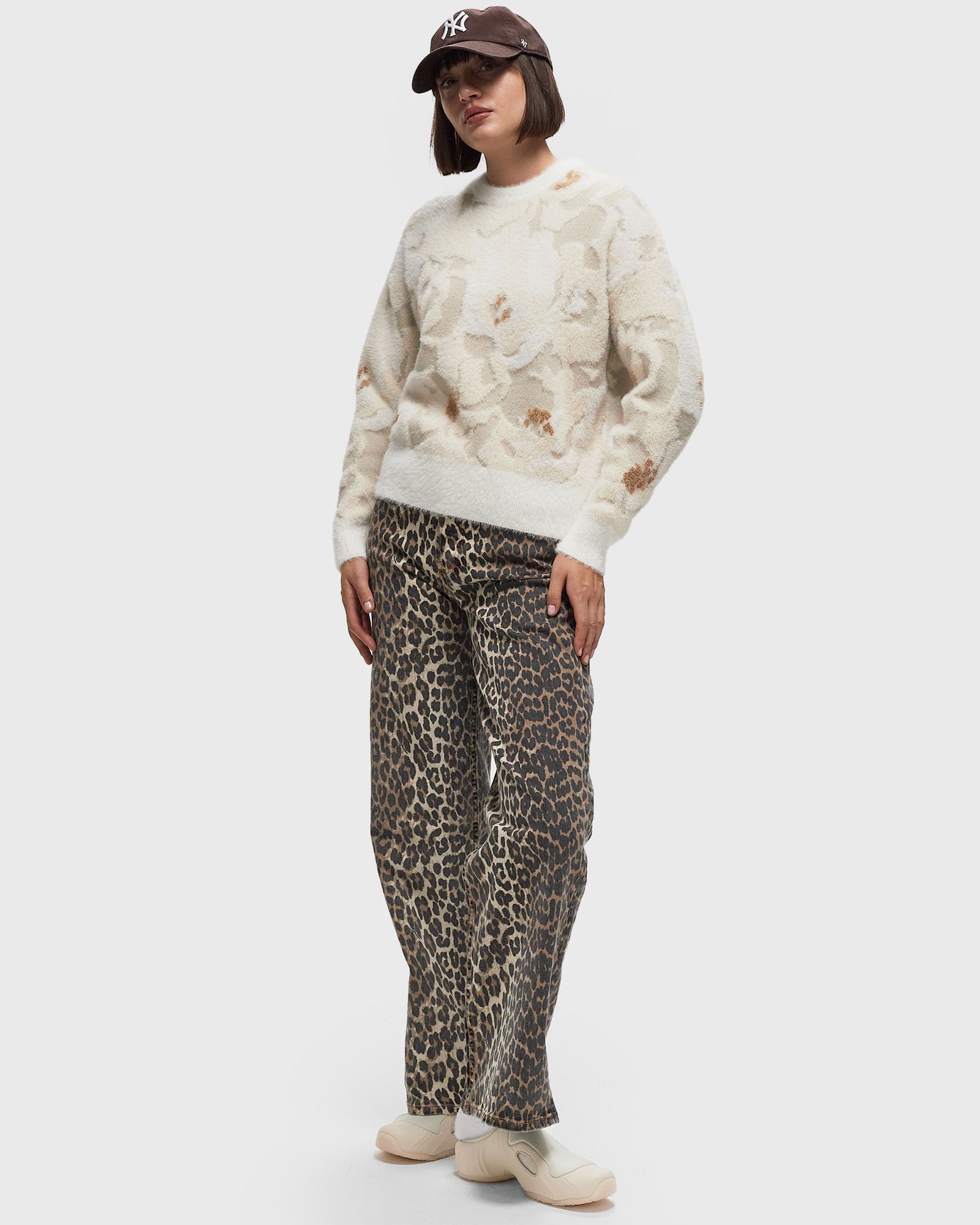 Fuzzy Floral Pullover (L)