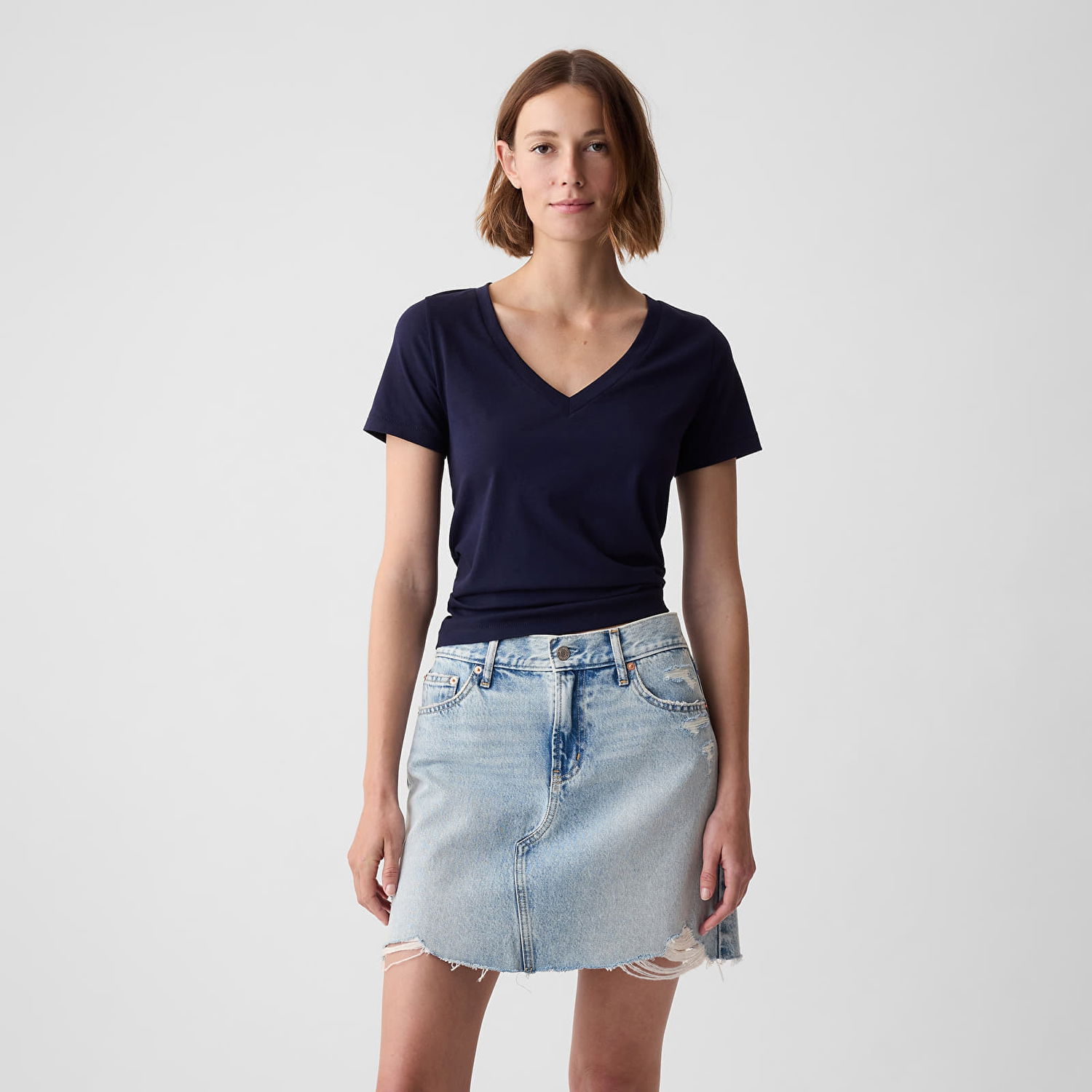 Tričko GAP Basic V-Neck Tee Navy Uniform Navy | 740140-06, 0