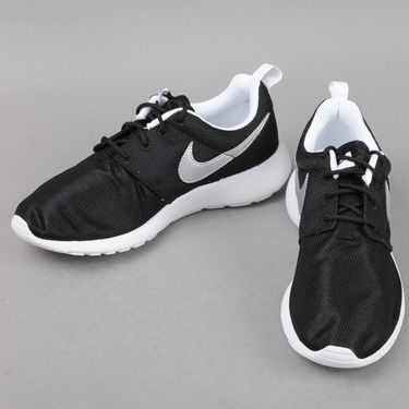 Tenisky a topánky Nike Roshe One GS Čierna | 599728-021, 2