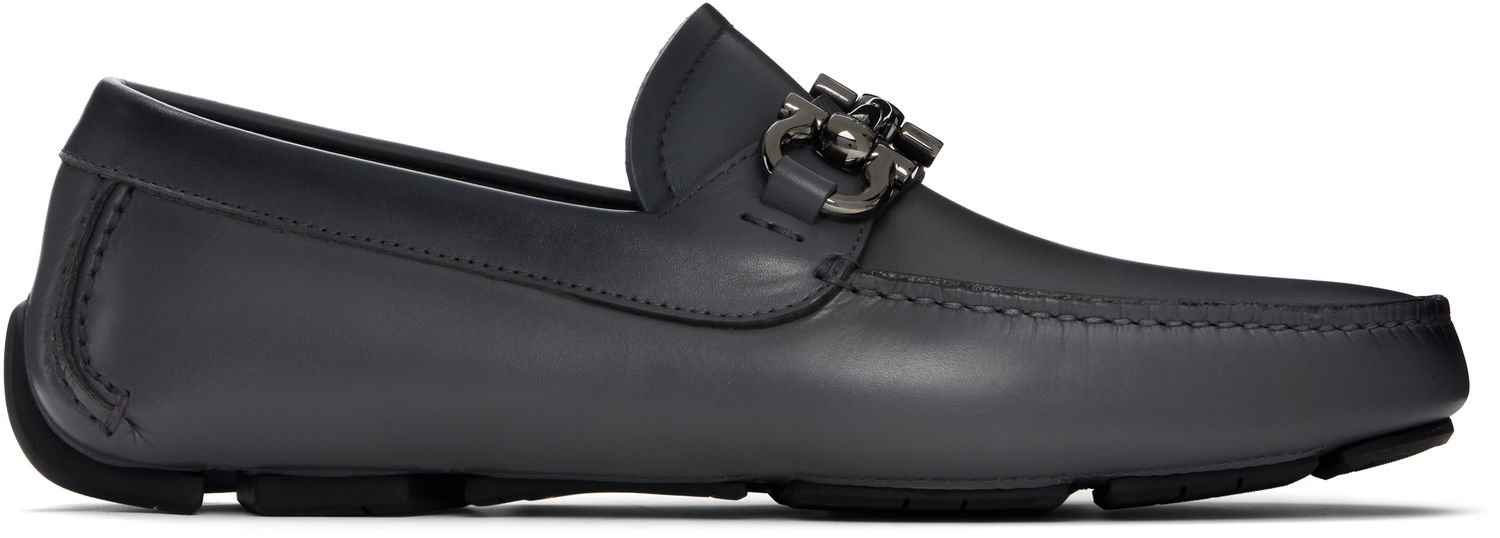 Tenisky a topánky FERRAGAMO Salvatore Ferragamo Gancini Ornament Driver Loafers Šedá | 778797, 0