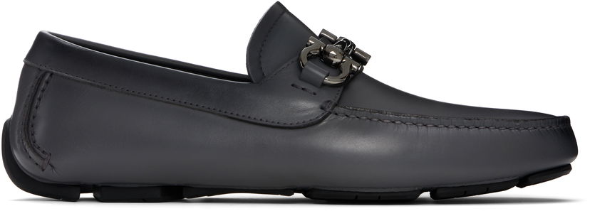 Tenisky a topánky FERRAGAMO Salvatore Ferragamo Gancini Ornament Driver Loafers Šedá | 778797