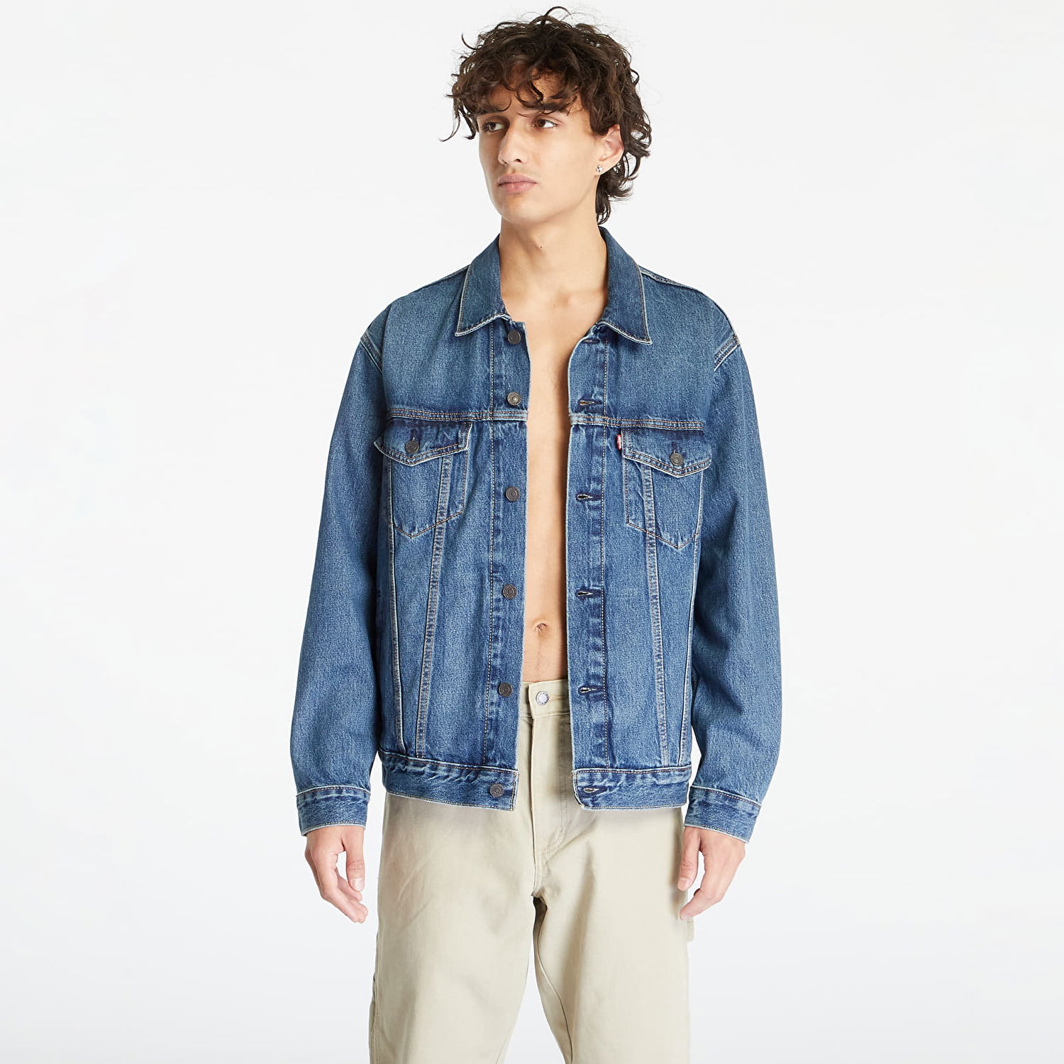 Bunda Levi's ® Relaxed Fit Trucker Jacket Med Indigo - Worn In Modrá | A5782-0001, 0