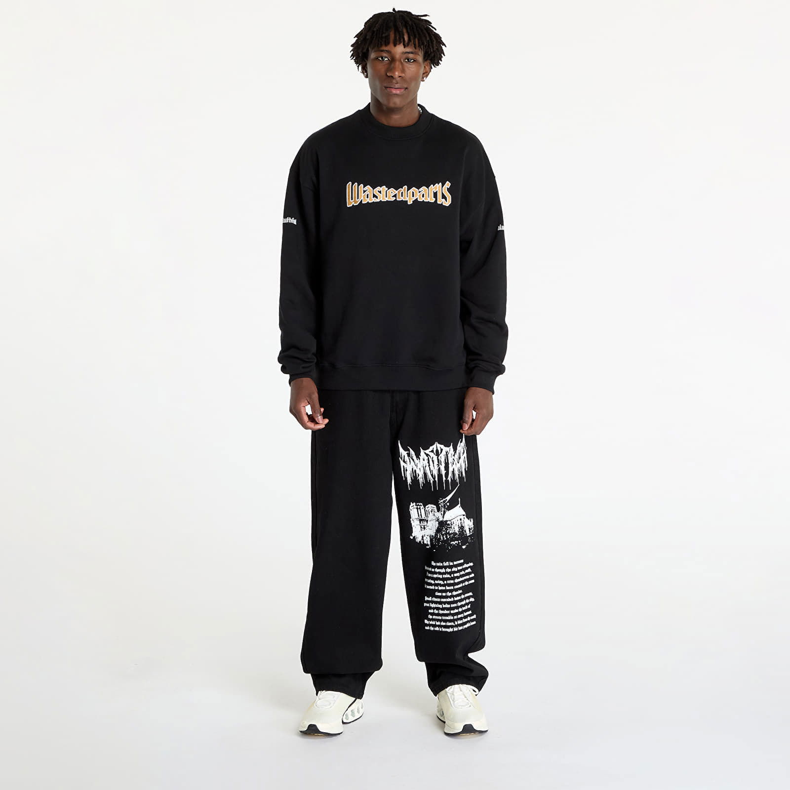 United Crew Neck Black