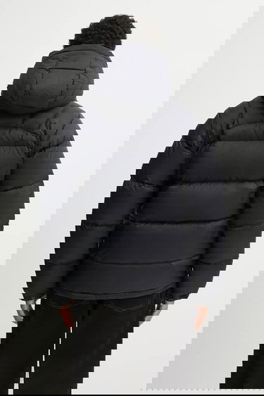 Prešívaná bunda FJÄLLRÄVEN Expedition Winter Down Hooded Puffer Jacket Čierna | F84605, 2