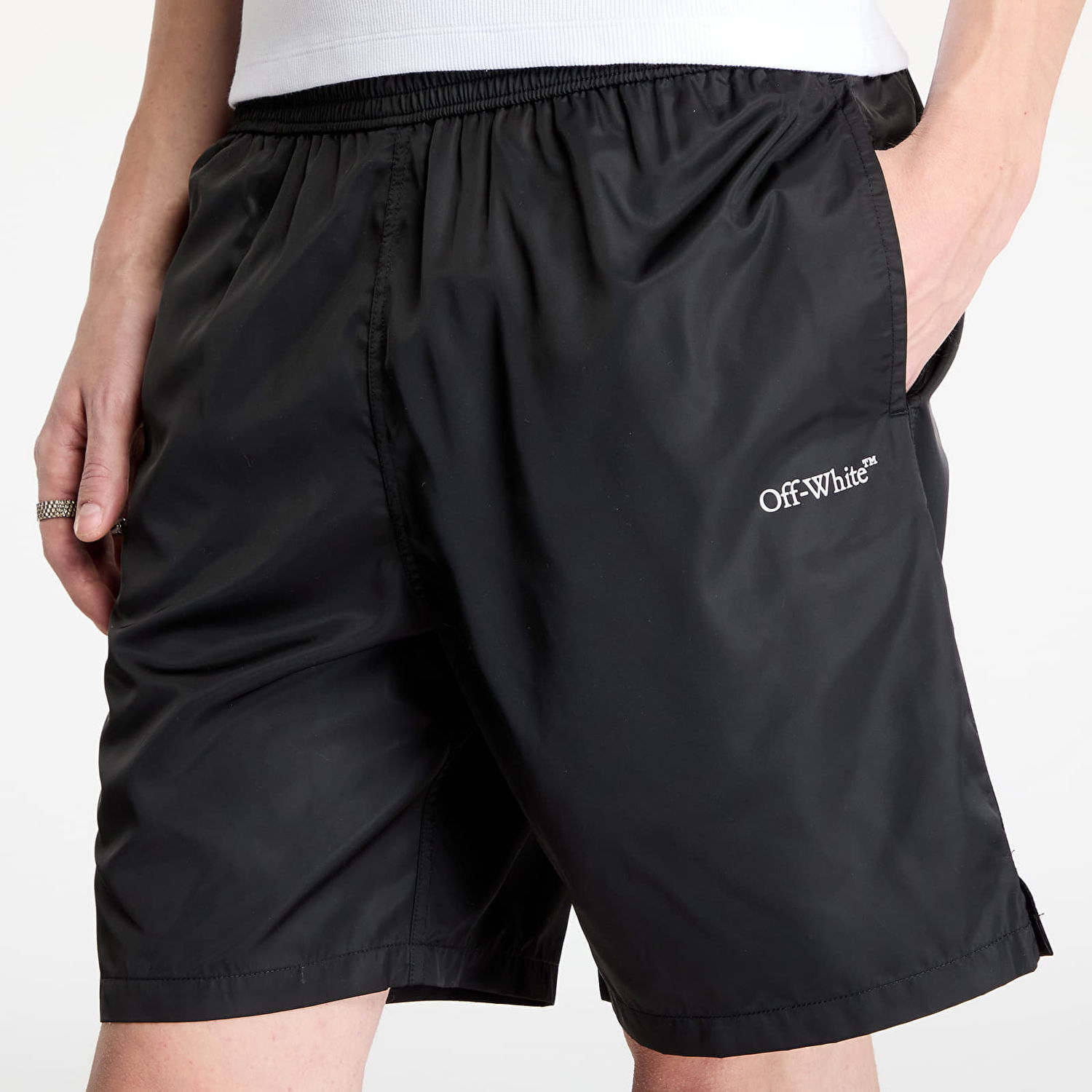 Plavky Off-White Arrow Swim Shorts Čierna | OMFD008C99FAB0011001, 1