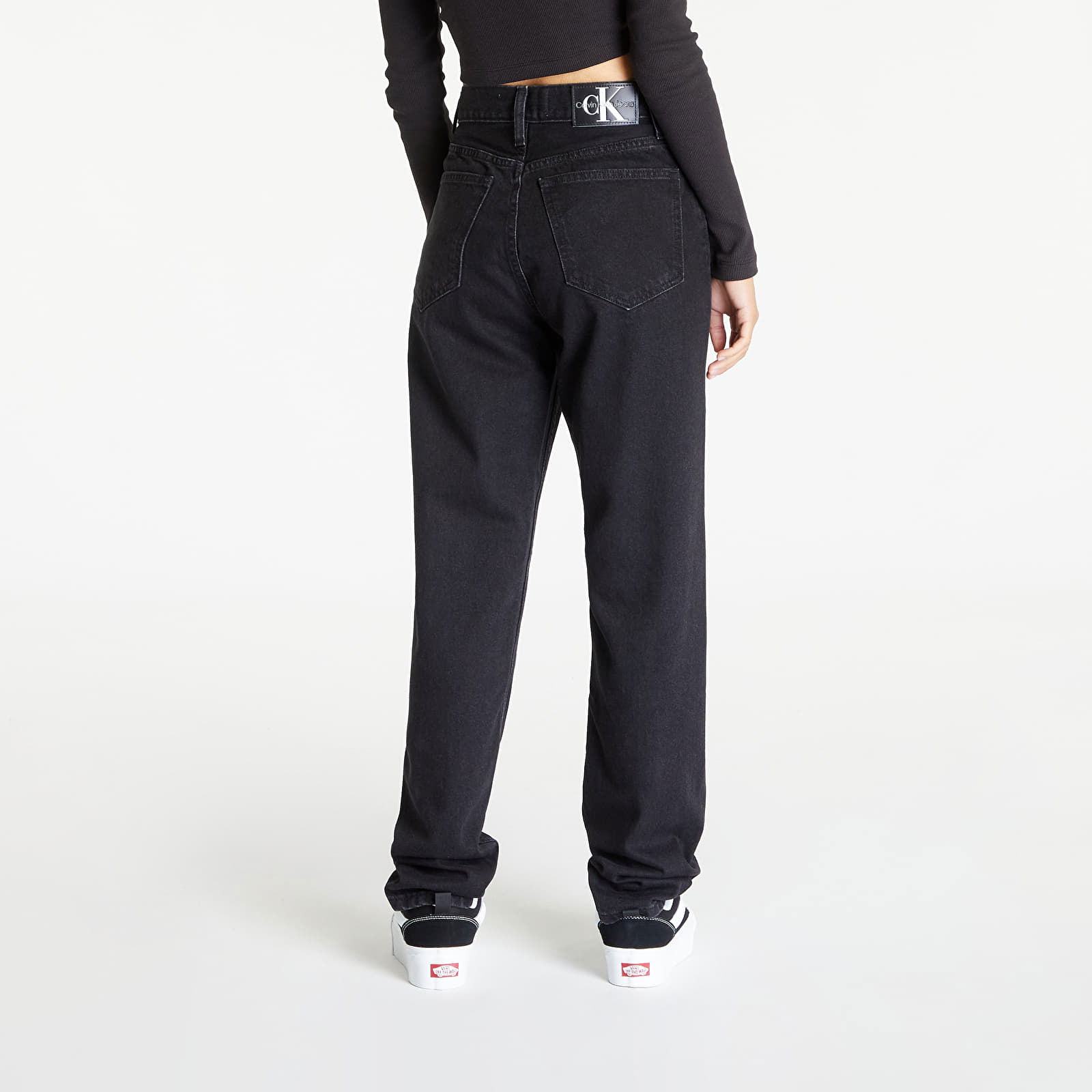 Authentic Slim Straight