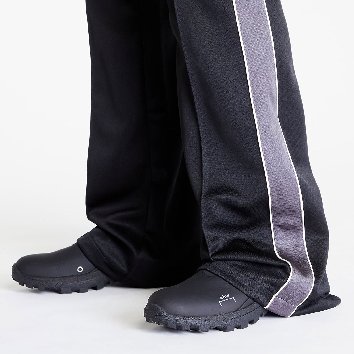 Nohavice Ambush Track Trousers Čierna | BMCJ003S24JER0011009, 1