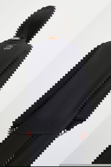 Tričko Maison Margiela MM6 Maison Margiela x Salomon Long-Sleeved T-Shirt Čierna | S52NH0036.M20139.899, 2