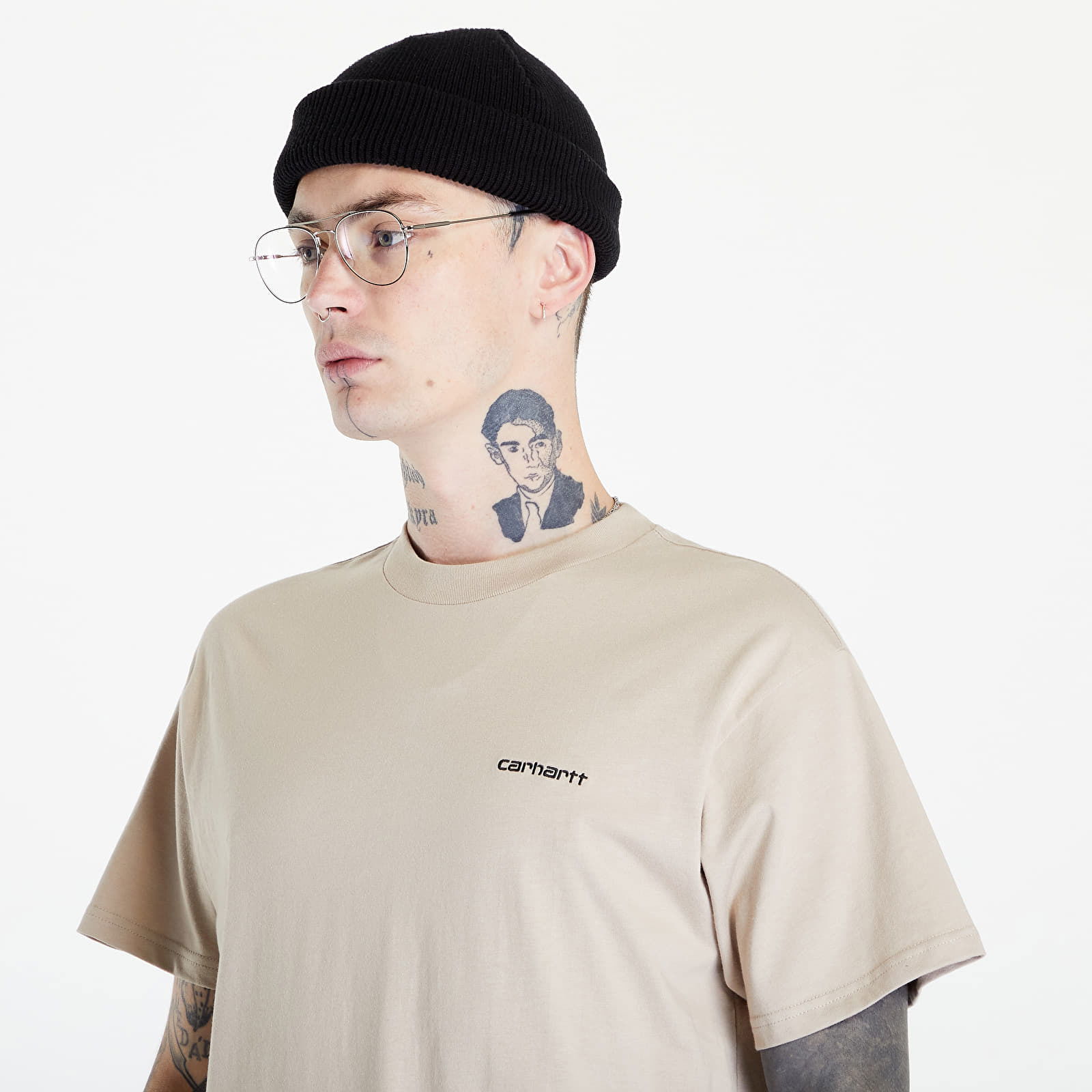 S/S Script Embroidery T-Shirt Wall