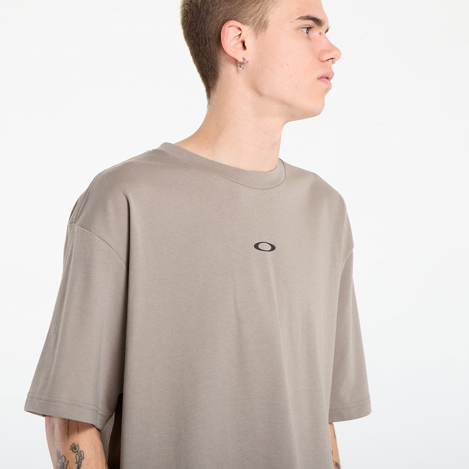 Tričko OAKLEY Oakley Enhance QDC Grip 4.0 Short Sleeve T-Shirt Šedá | FOA407663-881, 1