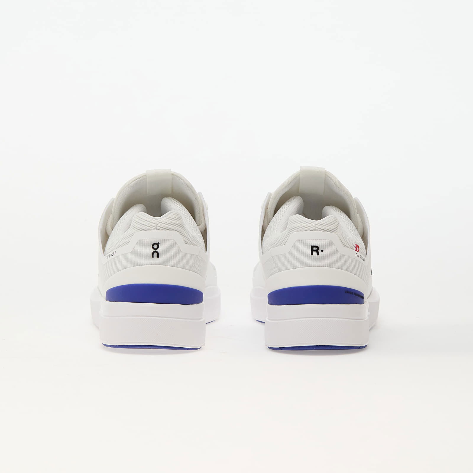 The Roger Spin White/ Indigo