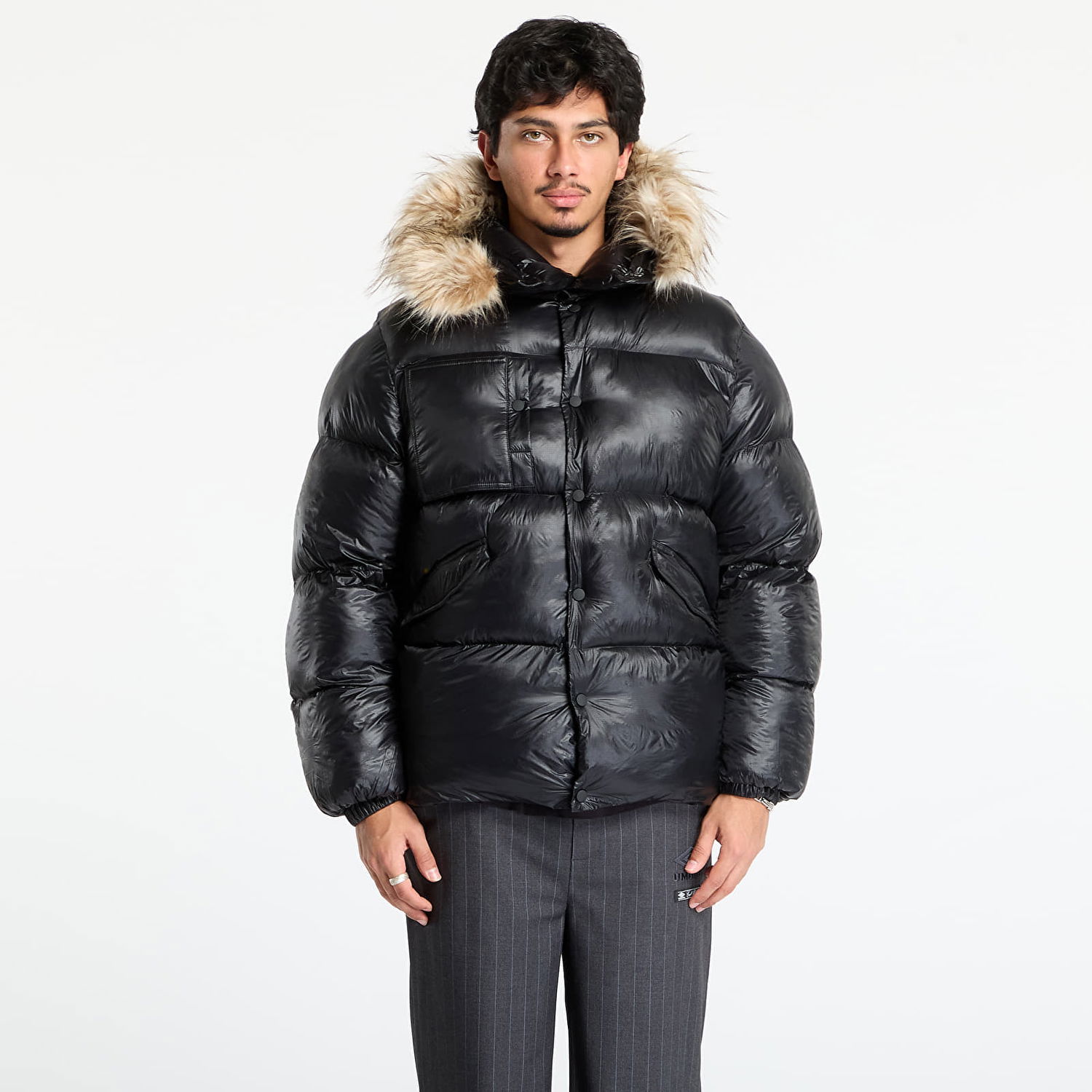 Prešívaná bunda Umbro Duemila Puffer Jacket with Faux Fur Hood Čierna | UBMW0331FA206 BLK0001, 0