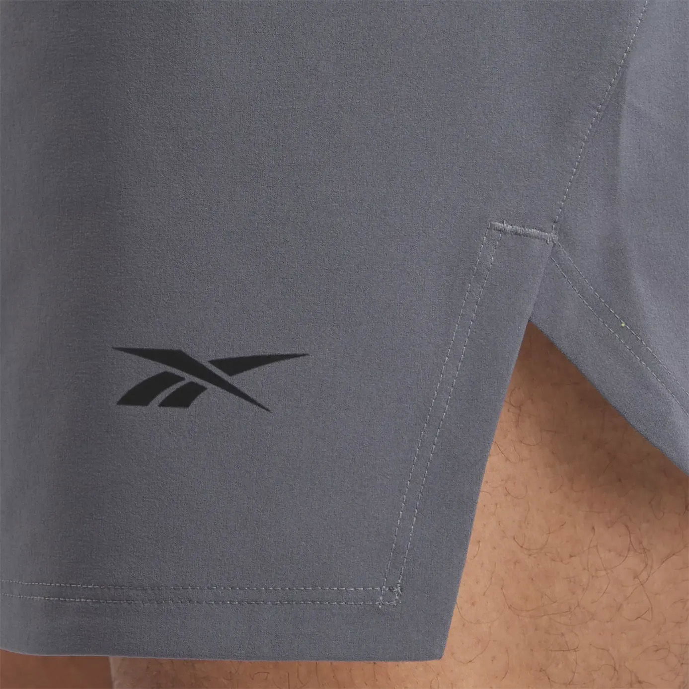 Šortky Reebok STRENGTH 3.0 SHORT Šedá | 100070844, 1