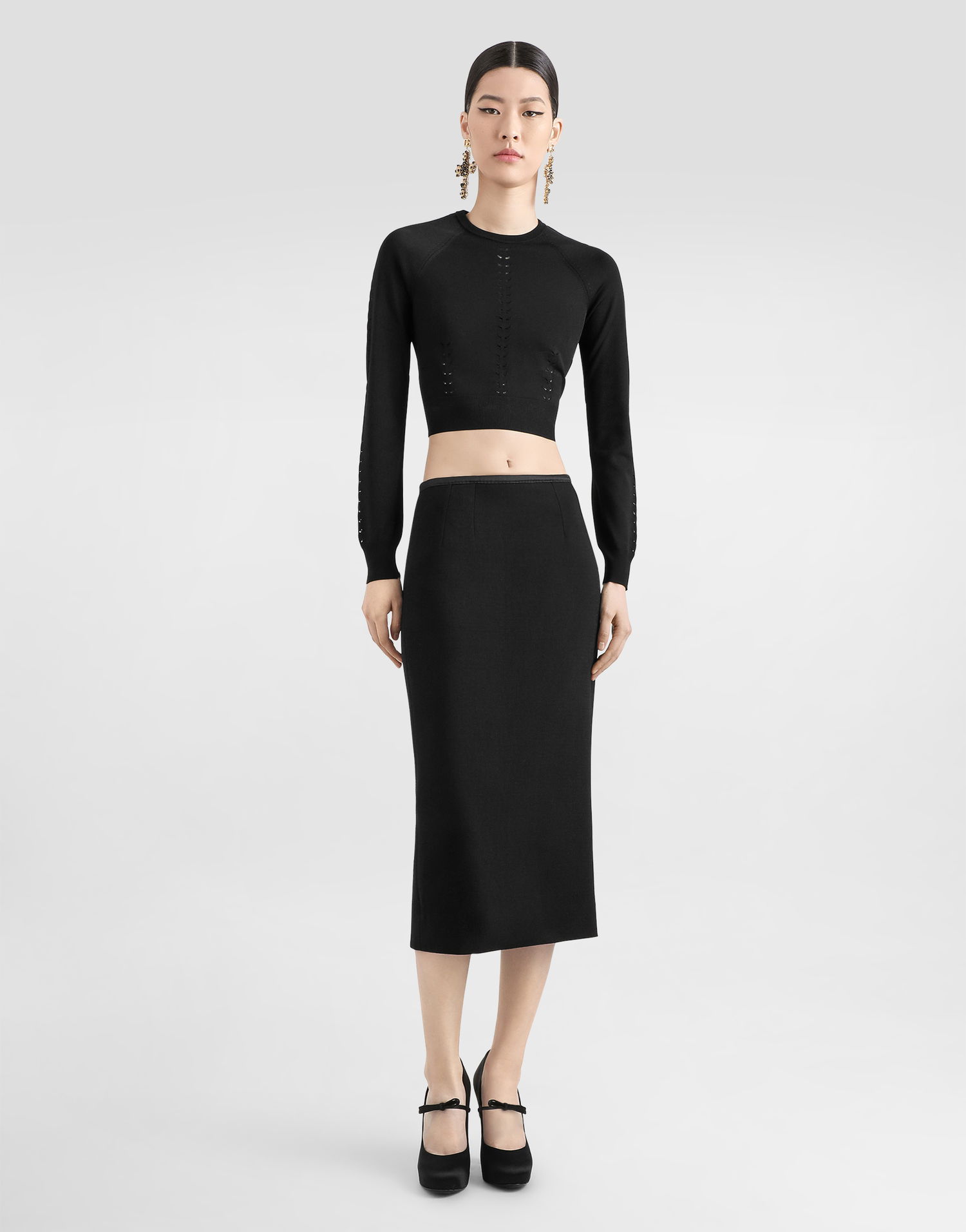 Sveter Dolce & Gabbana Dolce & Gabbana Cropped Viscose Knit Sweater Čierna | FXX93TJAIRMN0000, 1