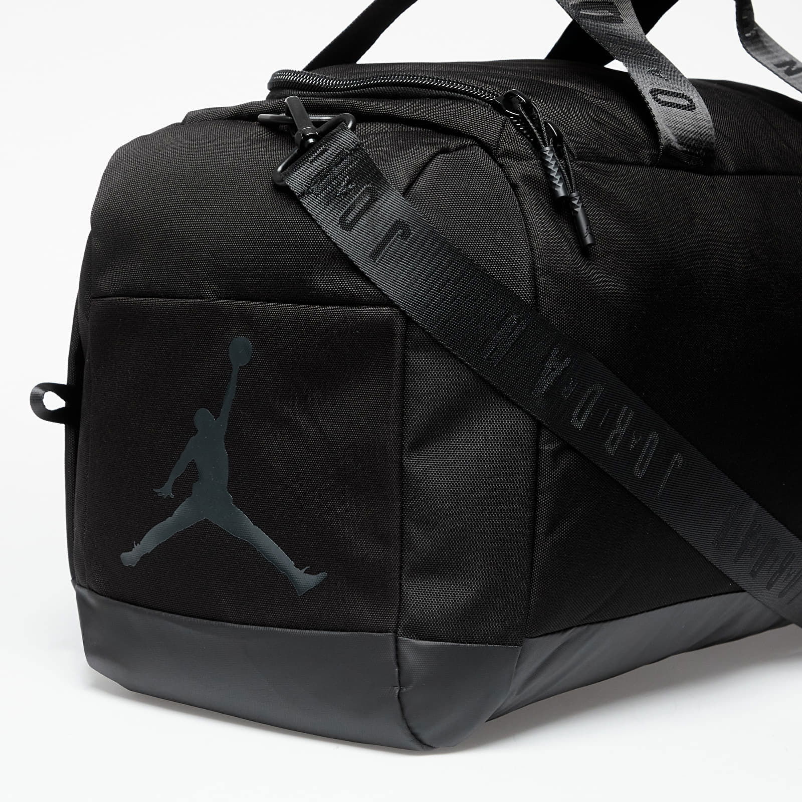 Jordan Jam Velocity Duffle Bag M Black