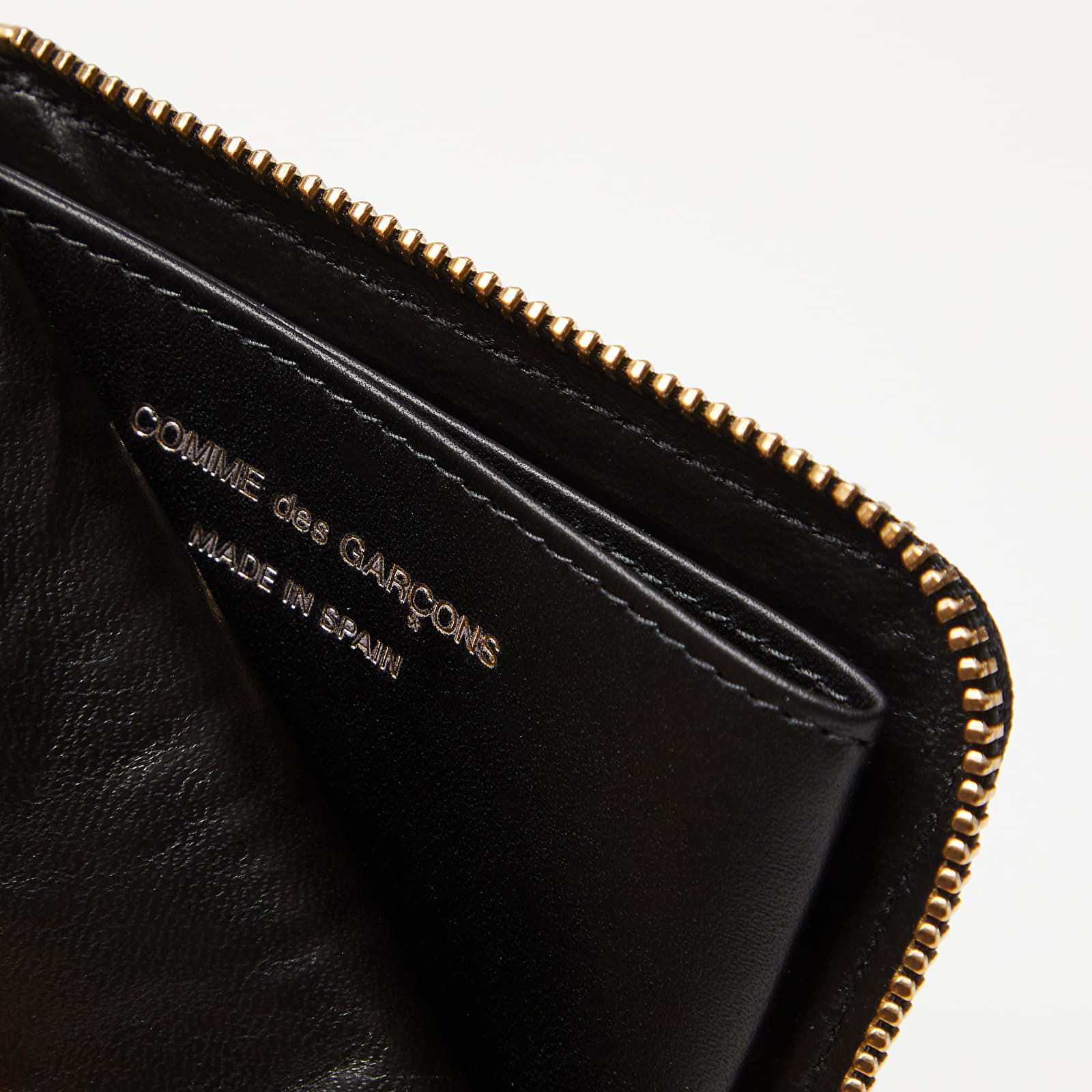 Embossed Roots Wallet Black