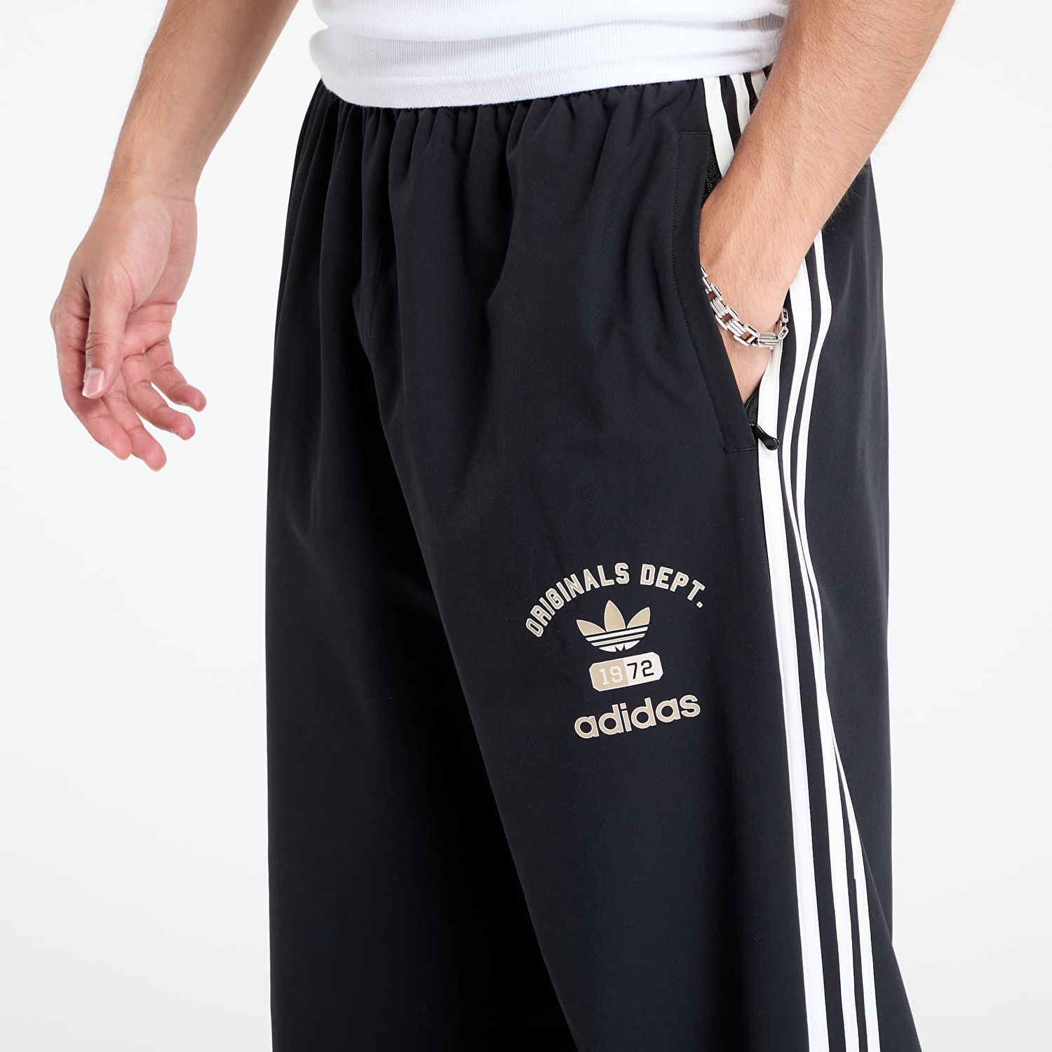Tepláky adidas Originals Originals Dept. Woven Firebird Track Pants Čierna | KD6253, 1