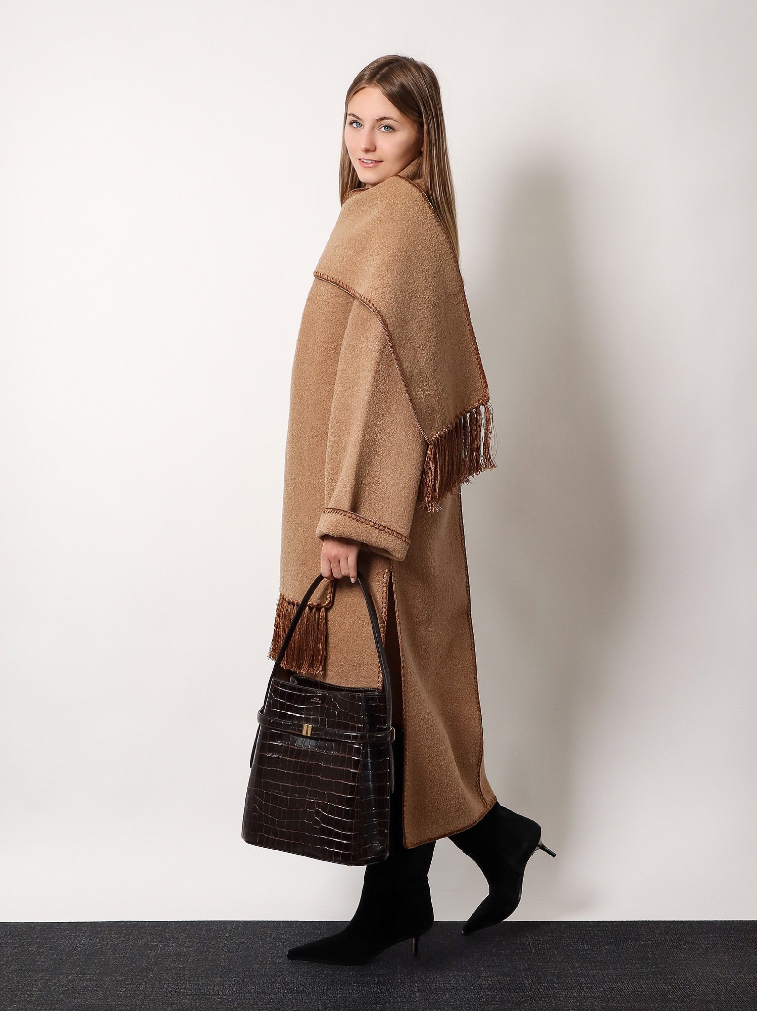Kabelka TOTEME Belted Toteme Shoulder Bag Hnedá | 244WAL0048LE0076034, 1